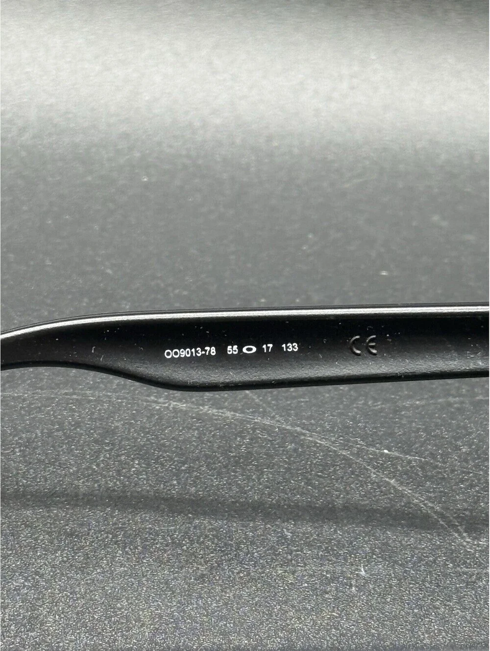 Oakley Frogskin Machinist Matte Black/Chrome Iridium OO9013-78